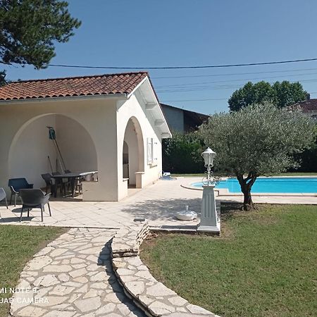 La Maison Basque Sainte-Livrade-sur-Lot Esterno foto