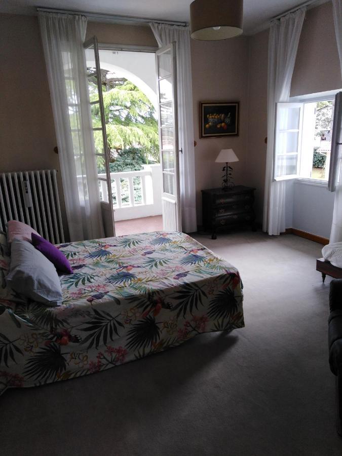 La Maison Basque Sainte-Livrade-sur-Lot Esterno foto