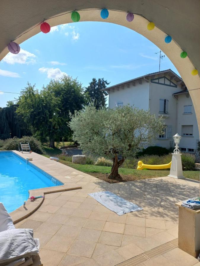 La Maison Basque Sainte-Livrade-sur-Lot Esterno foto